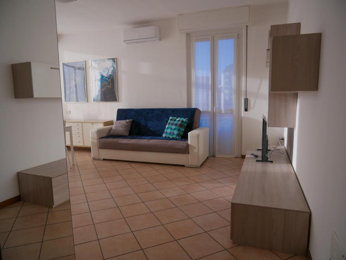 Апартаменты Diadema Blue - Immobili E Soluzioni Rent Бергамо Экстерьер фото